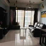 Regalia Skypool Klcc Friendly Hostel